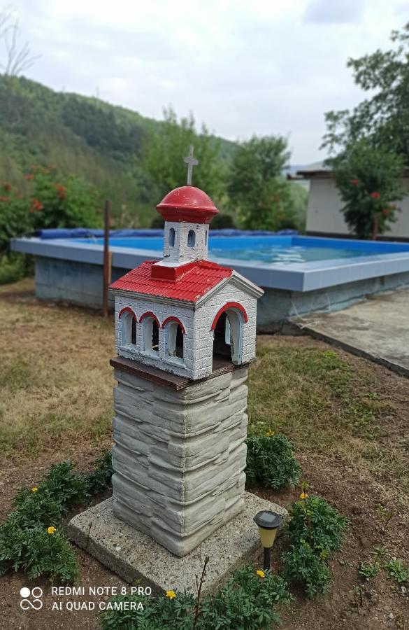 Guest House Vila Aleksa-apartman Bogutovac Extérieur photo